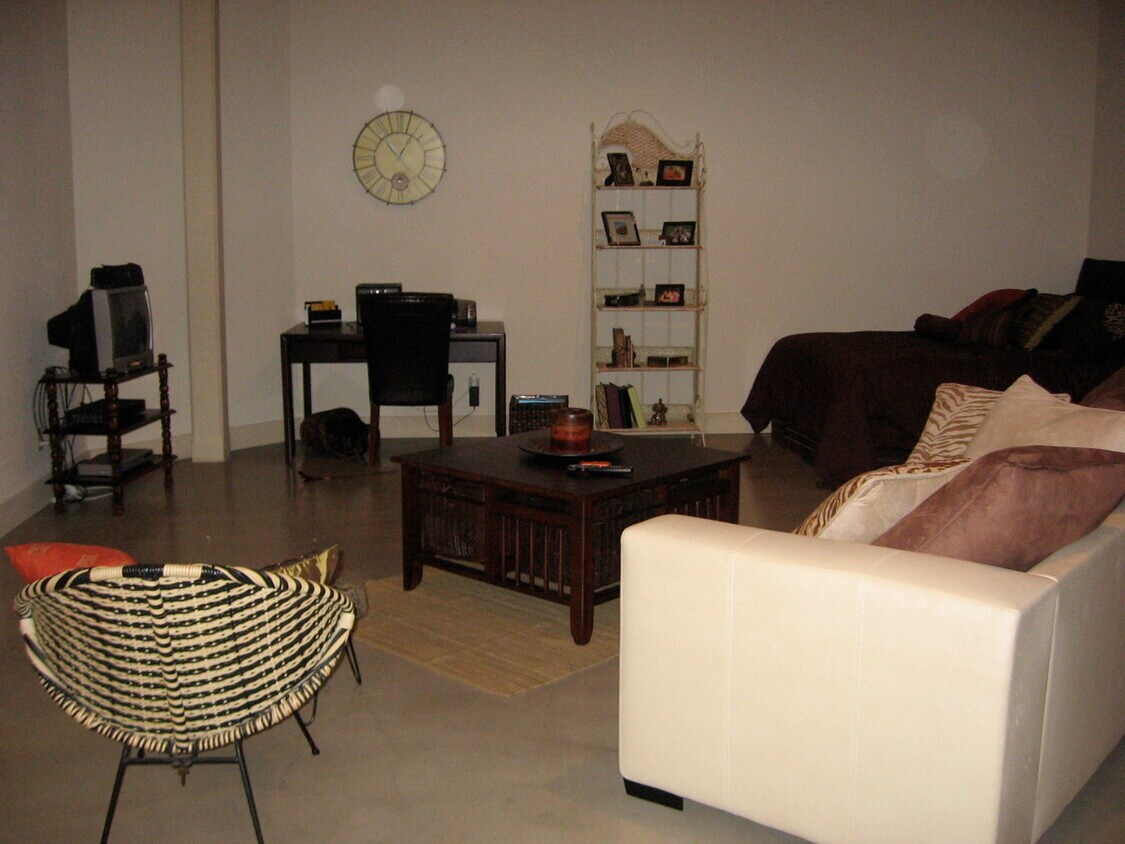 Primary Photo - 606 Lafayette St