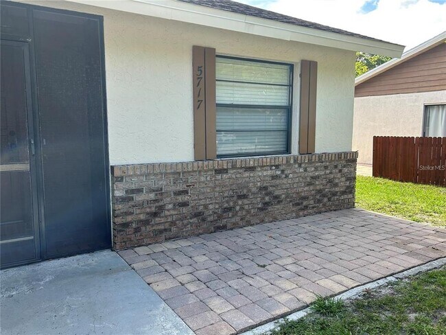 Building Photo - 5717 Deer Hollow Trail