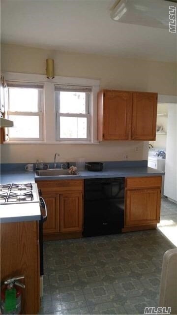 Foto del edificio - 124 Jerusalem Ave