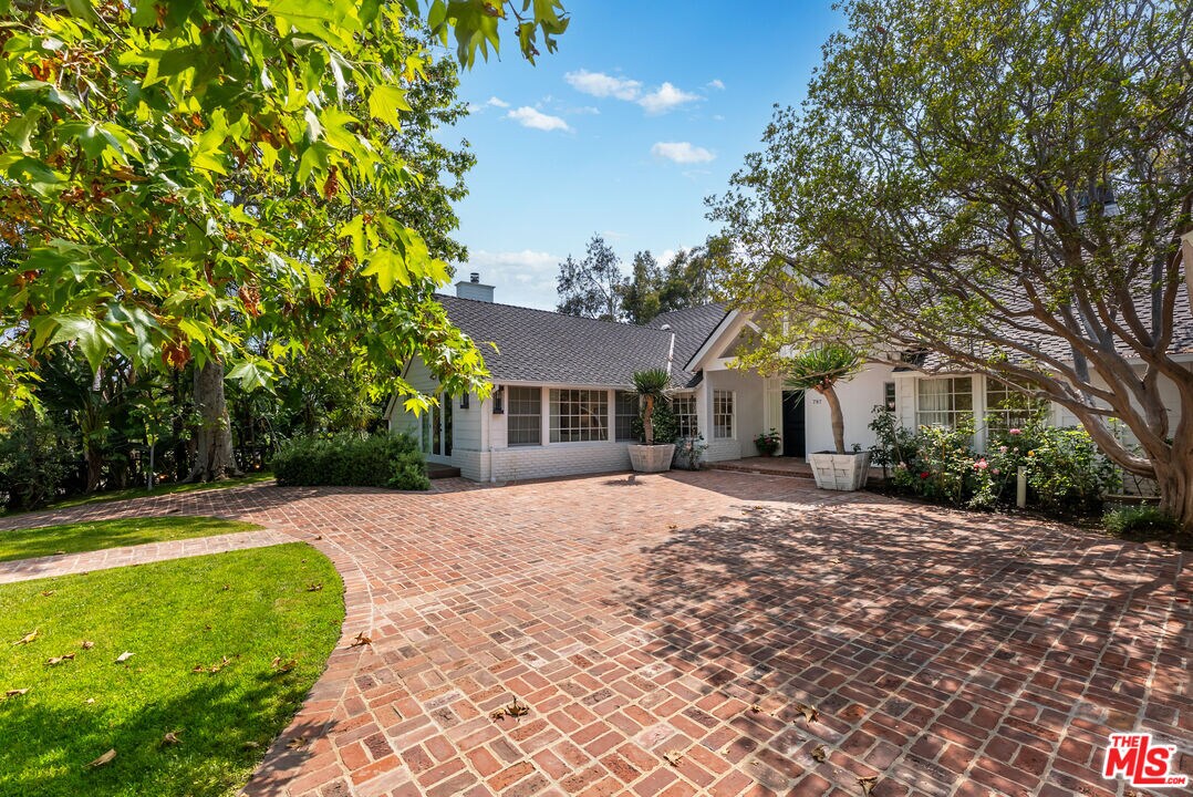 Primary Photo - 797 Amalfi Dr