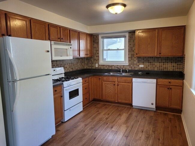 Building Photo - 316 Merrimac St
