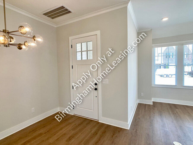 Building Photo - 4870 Silas Ave