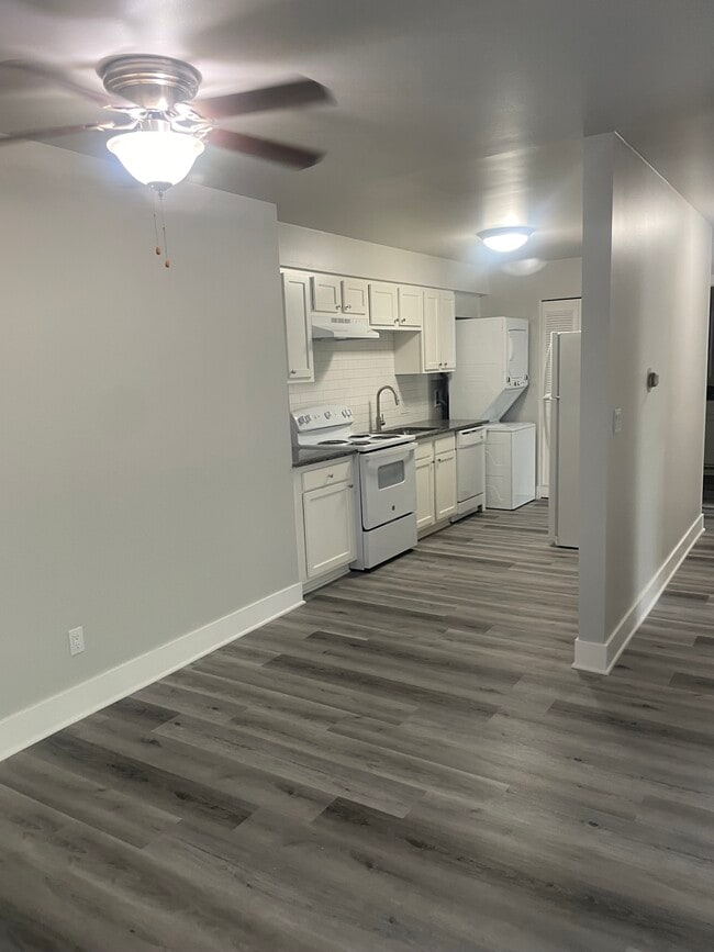 Renovated Kitchen - Arbor Village Apartments