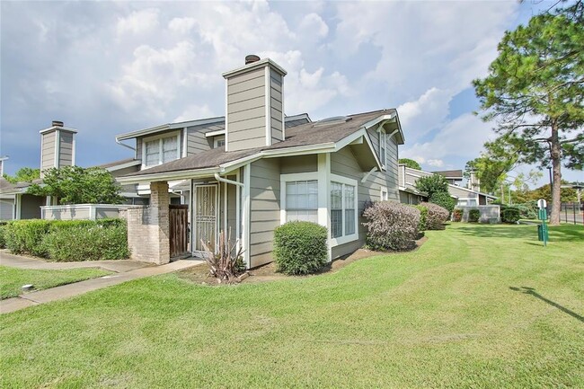 Building Photo - 12251 Copper Tree Pvt Ln