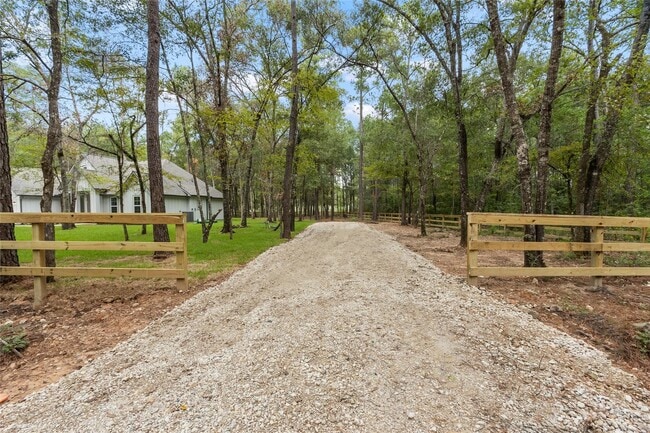 Building Photo - 11193 Wildwood Ln