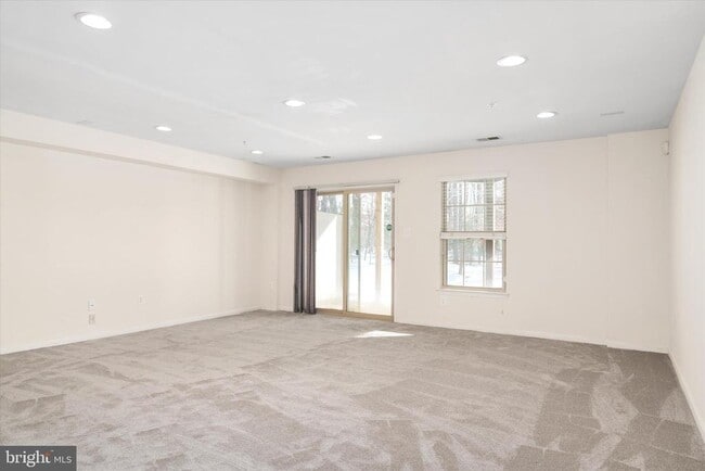 Foto del edificio - 7627 Hamilton Xing