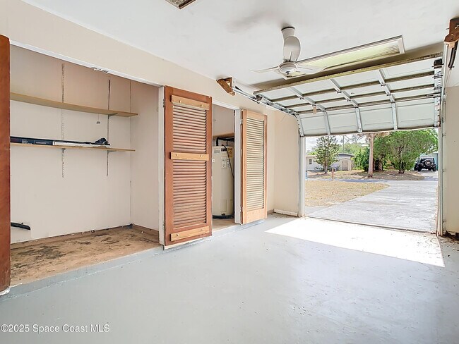 Foto del edificio - 1590 Hilldale Rd