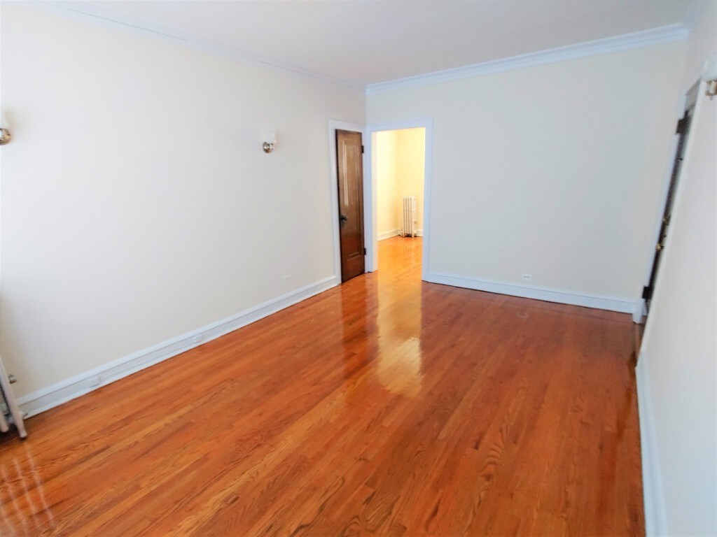 Primary Photo - Classic Chicago 1 Bedroom