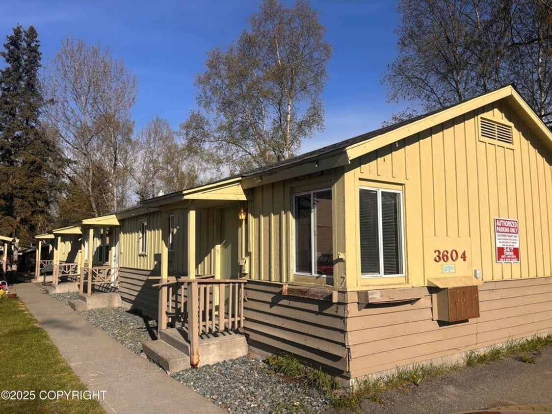 Primary Photo - 3604 Oregon Dr
