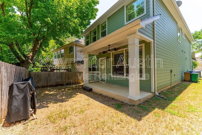 Foto del edificio - 1808 Village Oak Ct