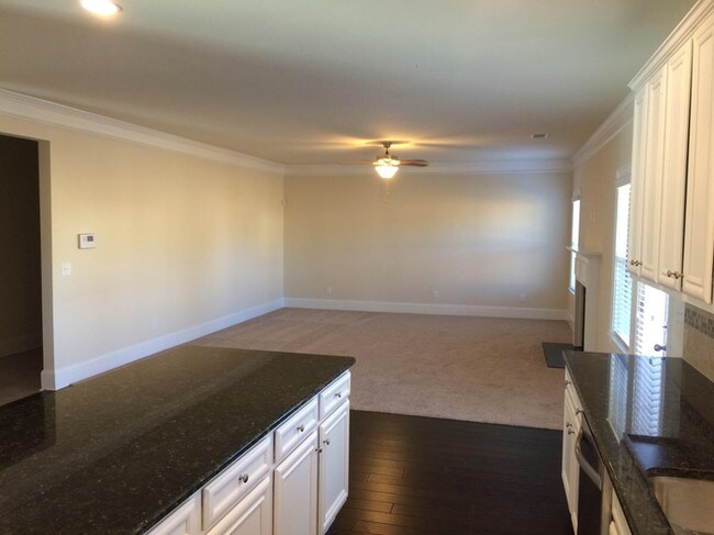 Building Photo - 5385 Bucknell Trace