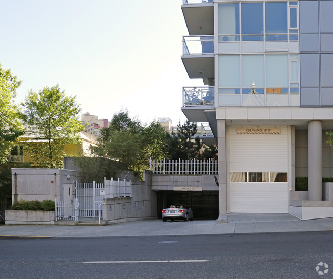 Building Photo - Benson Tower Condominiums