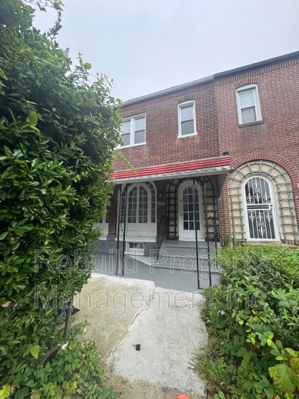 Foto del edificio - 3303 Winterbourne Rd