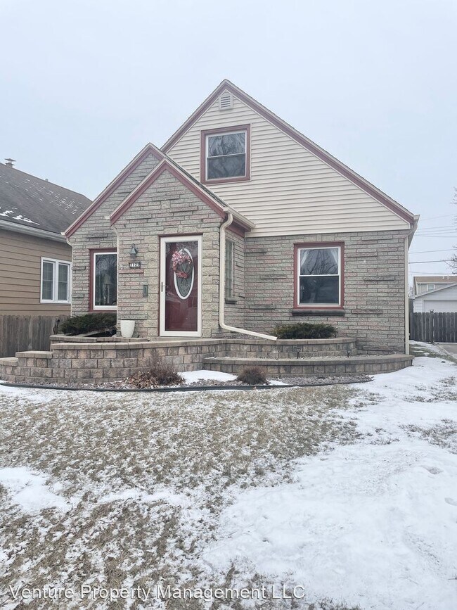 Building Photo - 4 br, 2 bath House - 3125 S 56th St