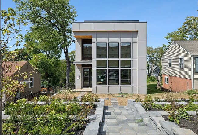 Foto del edificio - New Construction 4Bedroom/5Bathroom Home in Sylvan Heights