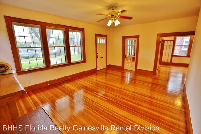 Building Photo - 4 br, 2 bath House - 417 SW 10th St