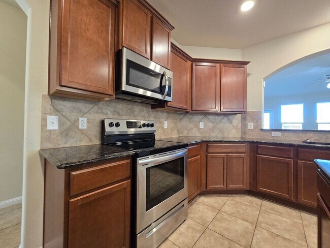 Building Photo - RENT REDUCTION & RENT SPECIAL - AVAILABLE ...