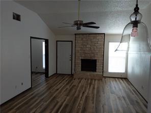 Foto del edificio - 8713 Pineridge Dr