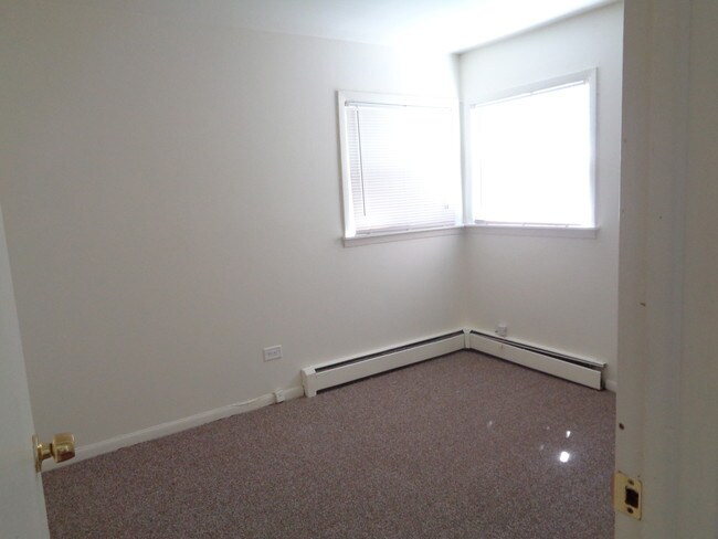 Building Photo - 8701 S 81st Ct