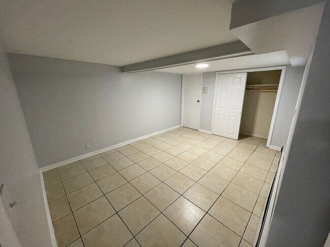 Foto del edificio - 943 E 213th St