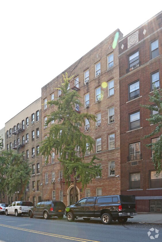 Building Photo - 81 Seaman Avenue