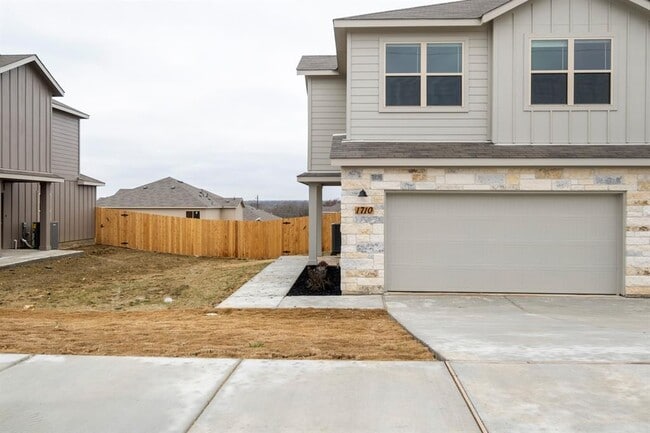 Building Photo - 1203 Garland Rd