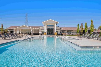 Building Photo - Farmhouse Apartments