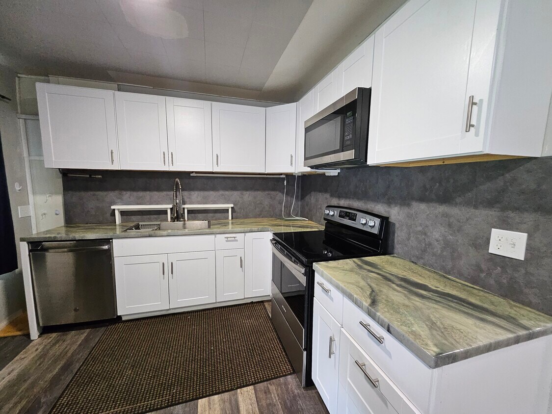 Primary Photo - Farrell Triplex