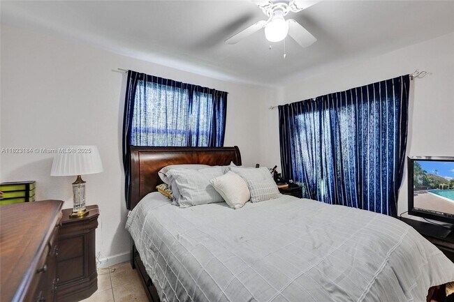 Foto del edificio - 10125 W Sunrise Blvd