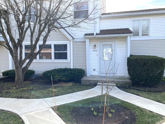 Building Photo - 654 Inverrary Ln