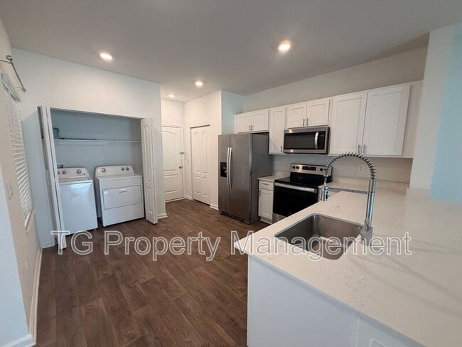 Building Photo - 9257 Stony Brk Rd