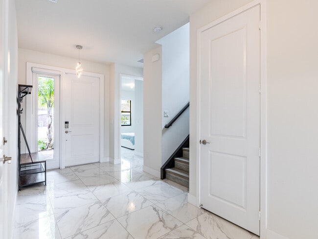 Building Photo - 7191 Montereal Path