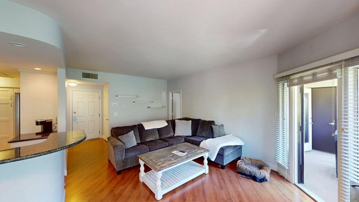 Primary Photo - Upgraded 2bd/2Ba Mariana District Condo - ...