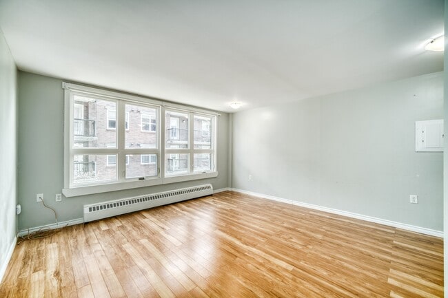Photo du bâtiment - 5222-5222 Green St