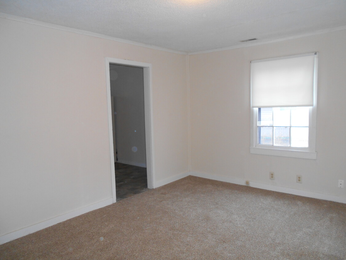 Foto principal - 3865 Roseberry St