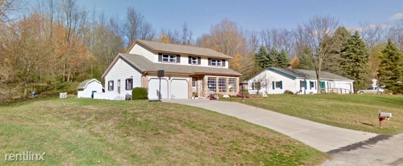 Building Photo - 5 br, 2 bath House - 334 Shamrock Dr
