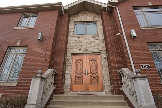 Primary Photo - 3250 S Normal Ave