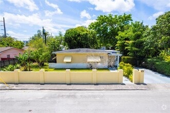 Building Photo - 6320 SW 58th Pl