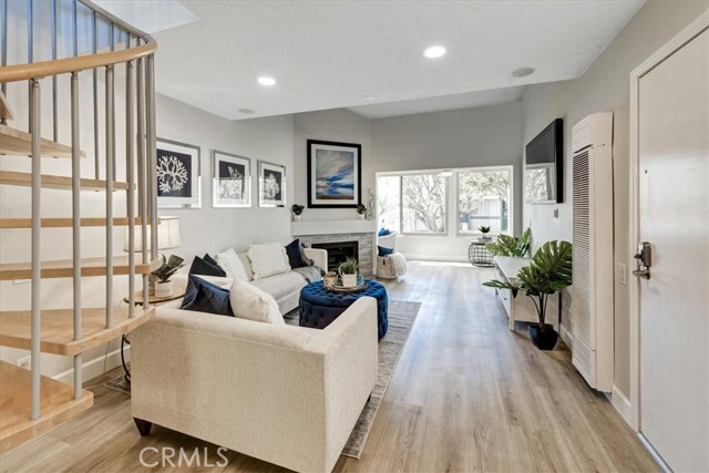 Foto del edificio - 16997 Bluewater Ln