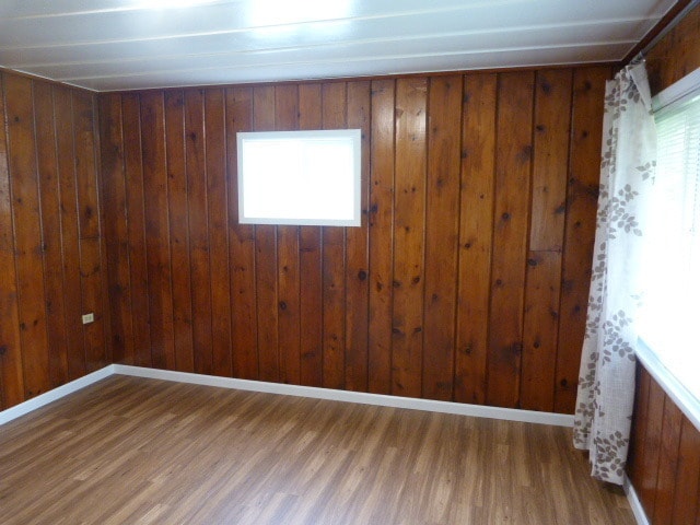 Building Photo - 529w6t - Blore