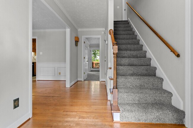 Foto del edificio - 4 Bed/2.5 Bath in Fayetteville