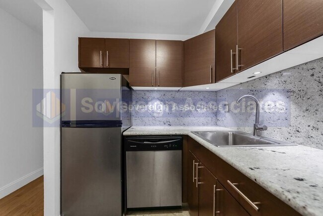 Foto del edificio - 425 East 80th Street