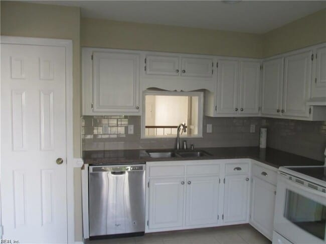Building Photo - 4701 Woods Edge Rd