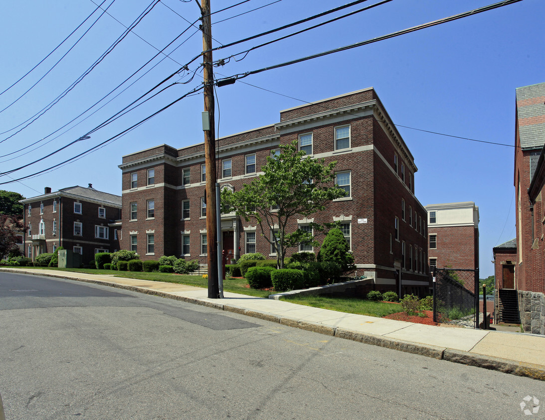 Building Photo - Riley House