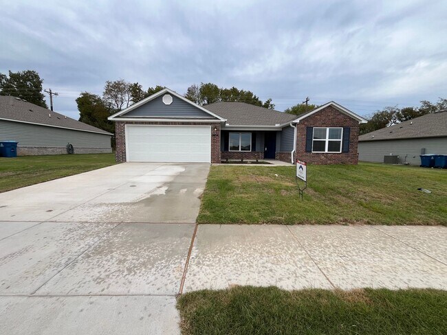 Foto del edificio - *Pick Your Promo!!* Brand New Four Bedroom Home in Pea Ridge