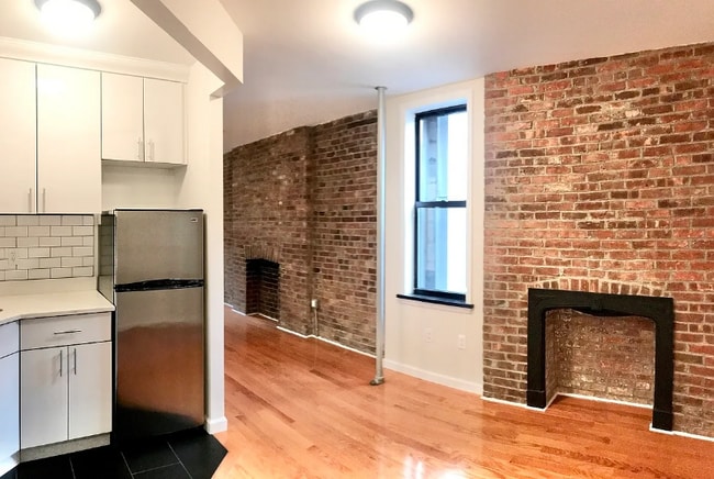 Foto del edificio - 54 E 4th St