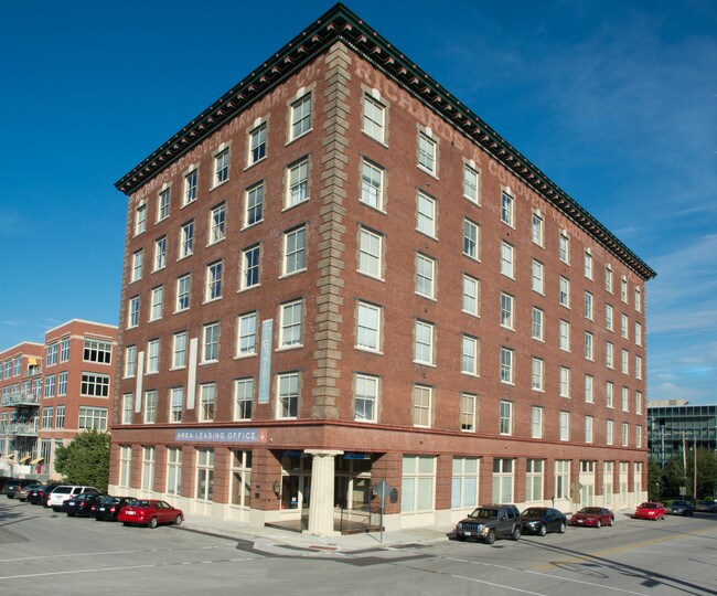 Foto del edificio - 202 W 5th St