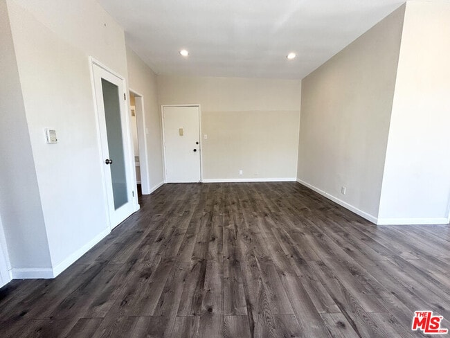 Building Photo - 1148 N Formosa Ave