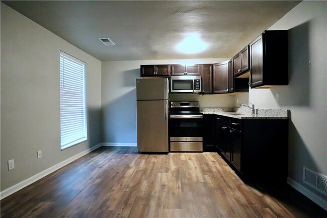 Building Photo - 510 Carriage Hill