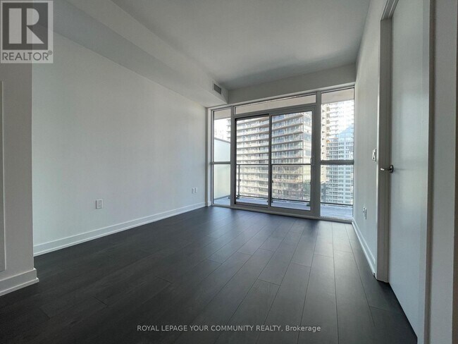 Building Photo - 38 Iannuzzi St